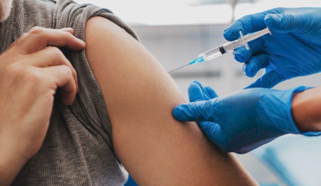 VACUNA DENGUE 